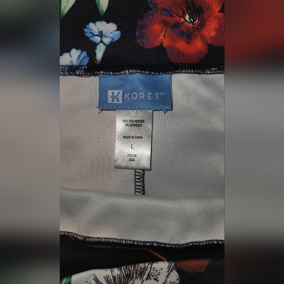 Flower Skirt !! 🌞 FINAL OFFER!! - Picture 3 of 9